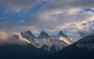 three sisters mountains